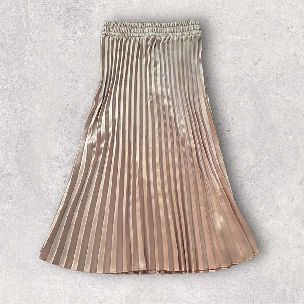 Francesca’s • Pink Silky Long Skirt • XS